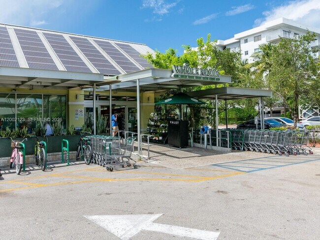 Building Photo - 1000 West Ave