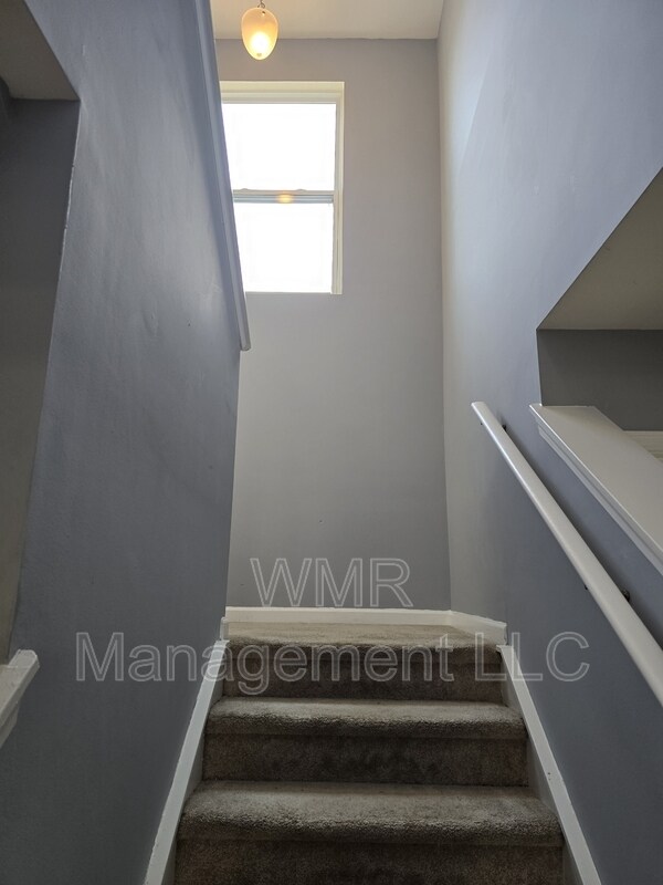 Building Photo - 912 Sherman St