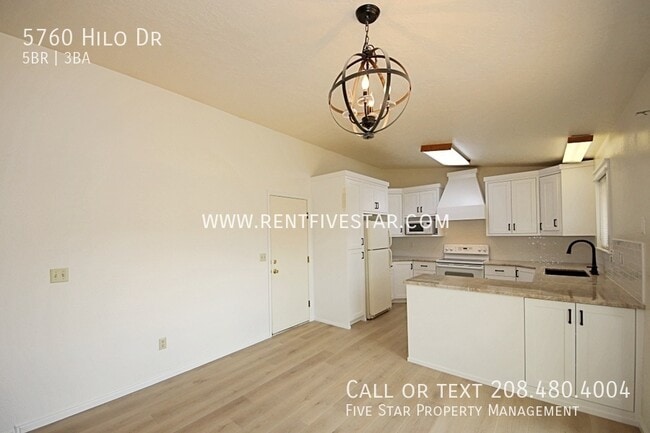 Building Photo - 5760 Hilo Dr