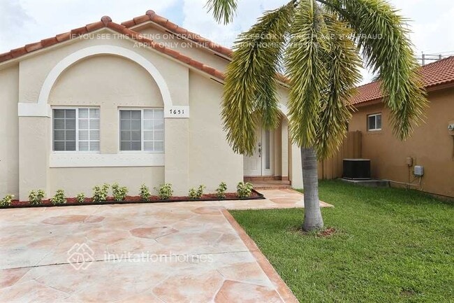 Building Photo - 7651 NW 168th Terrace
