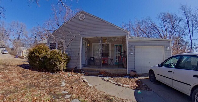 Building Photo - 403 S 18th St