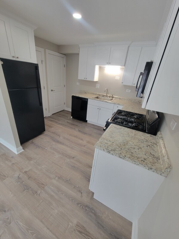 Building Photo - 482 Duane Terrace