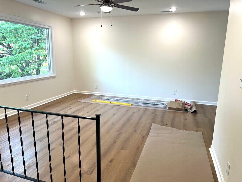 Building Photo - 141 Bailey Collins Dr