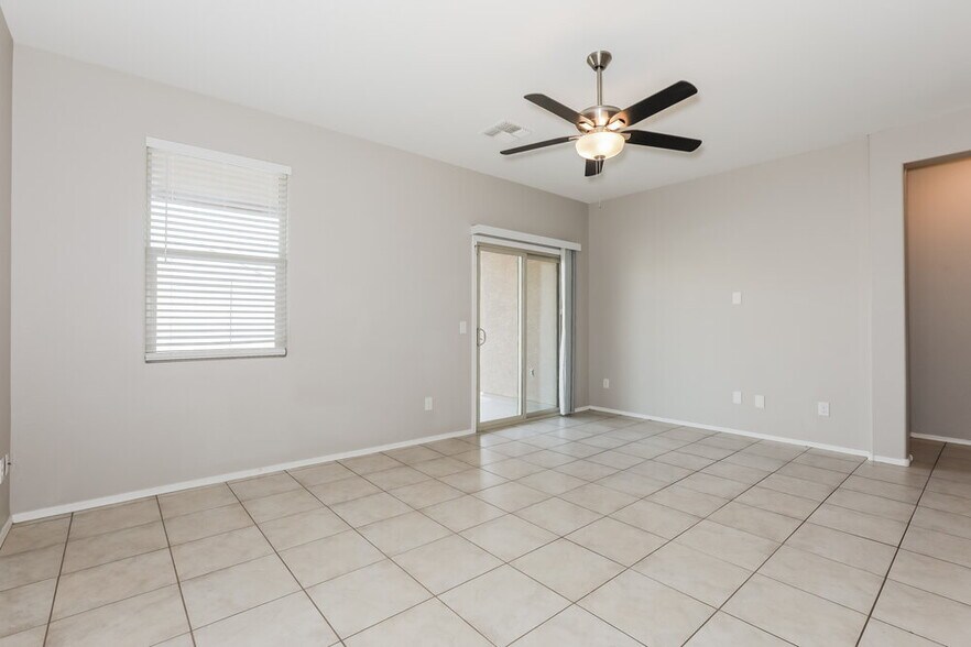 Building Photo - 5032 E Black Opal Ln