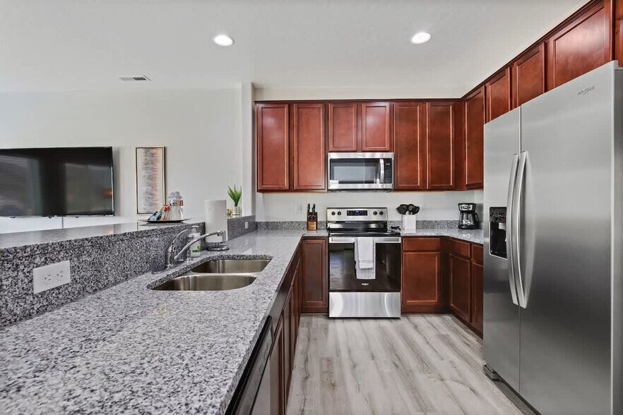 Building Photo - 5643 E Bollo St