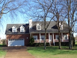 Building Photo - 2702 Camden Ct