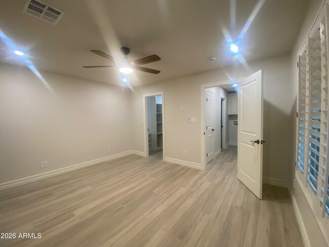 Building Photo - 7606 E Vía De Lindo