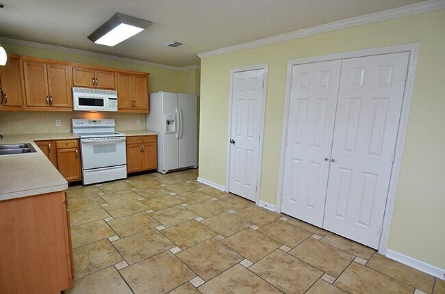 Building Photo - 5002 Asia Ln