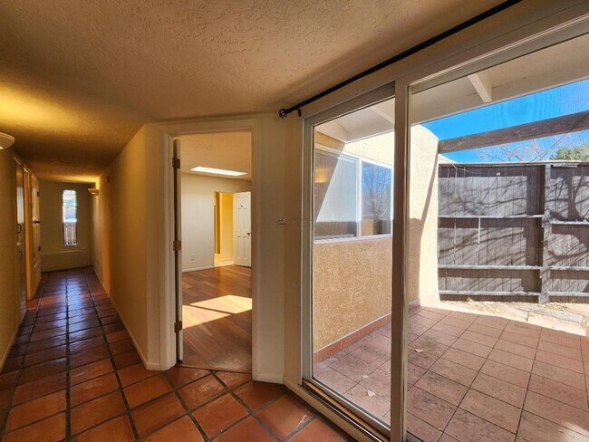 Building Photo - 3073 Plaza Blanca
