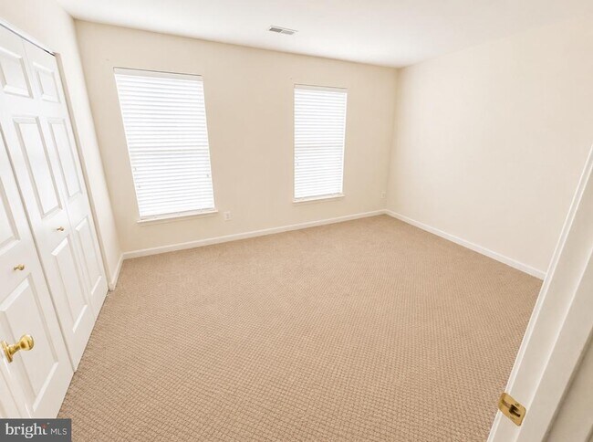 Building Photo - 6731 Stone Maple Terrace