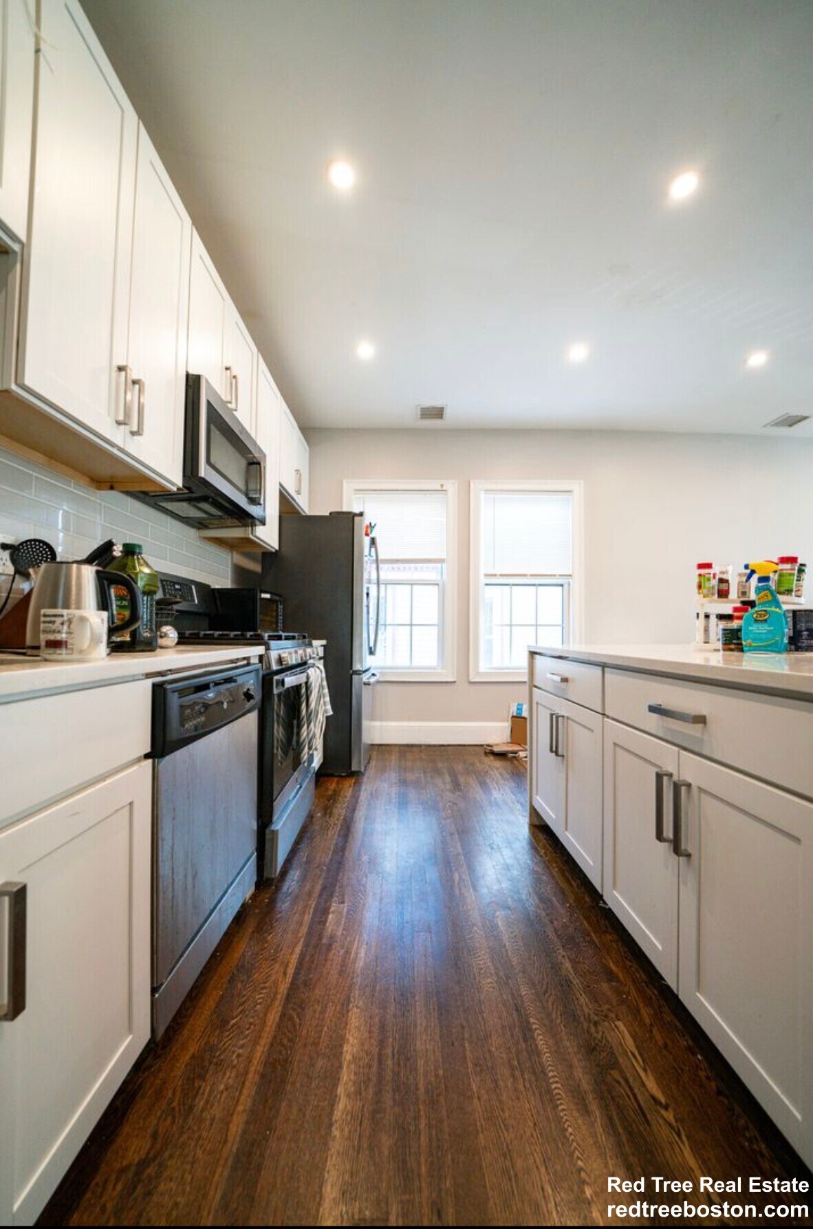 Building Photo - 91 Hillside St