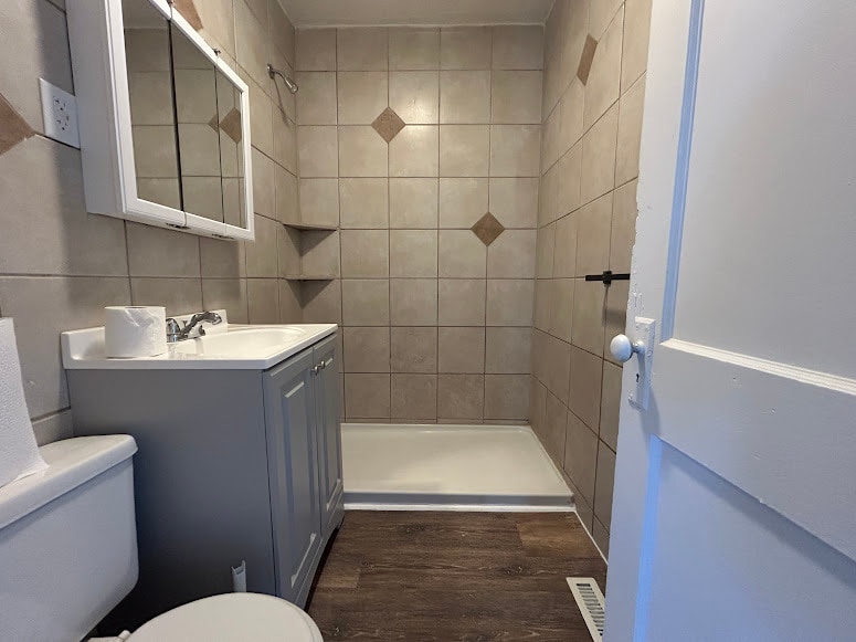 Building Photo - 203 S Hardy Ave