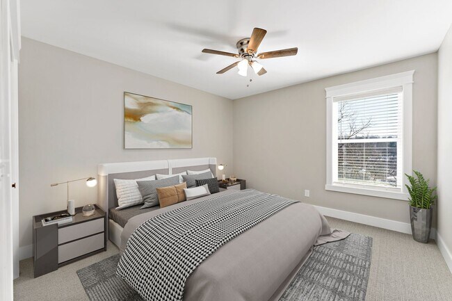 Building Photo - $1,000 MOVE-IN CREDIT!