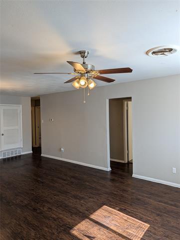 Building Photo - 4725 Leonard St