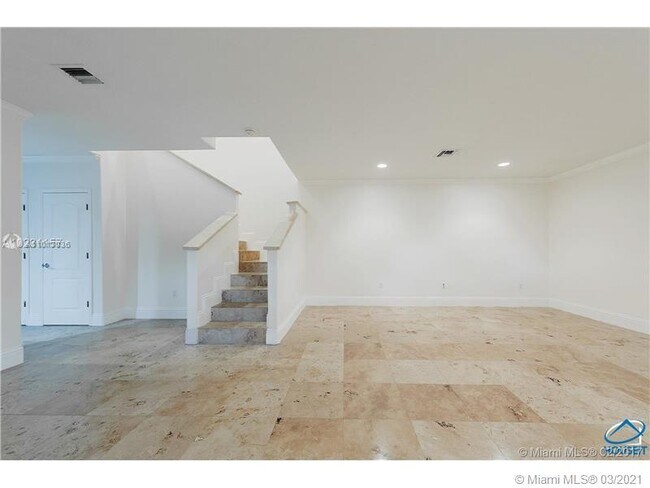 Building Photo - 3181 Matilda St