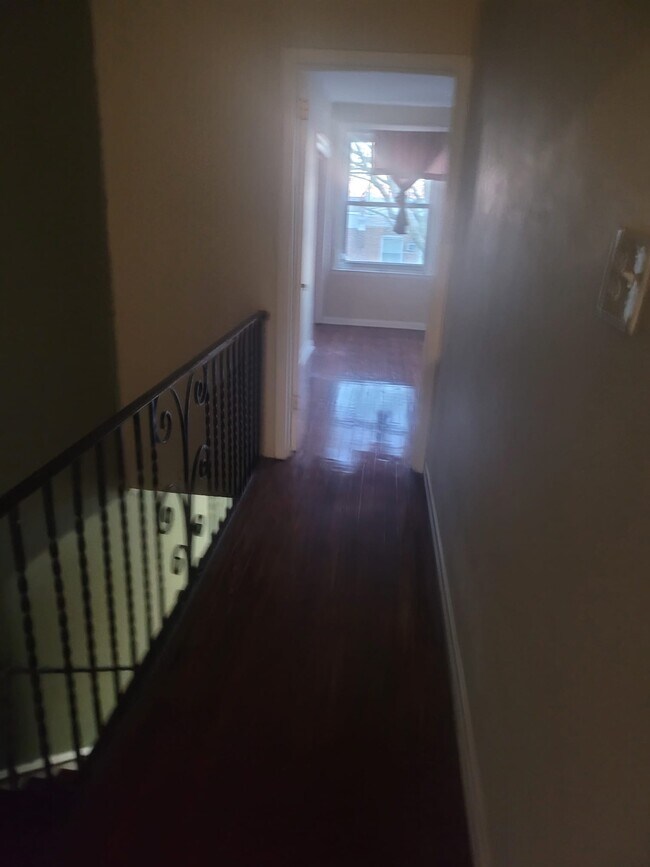 Building Photo - 7008 Ditman St