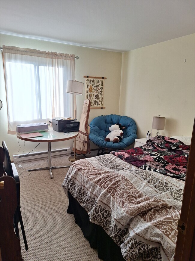 Bedroom 1 - 1712 Creek Rd
