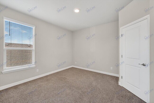 Building Photo - 2521 Dunbarton Dr