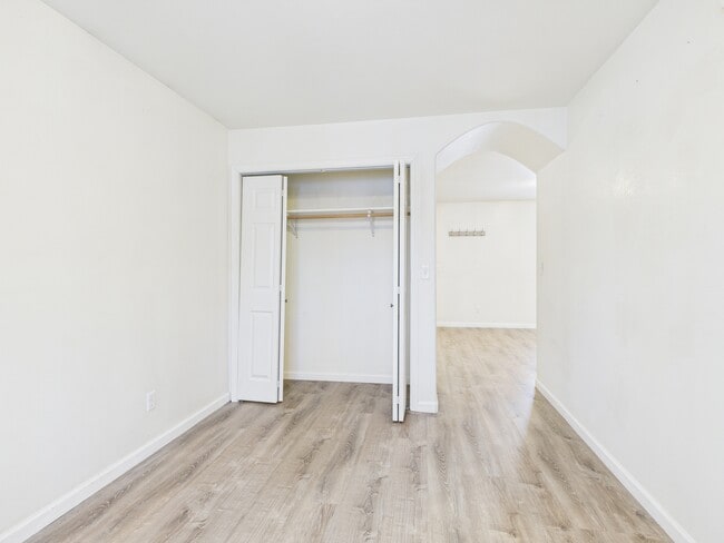 Building Photo - 2377 Edsson Ave