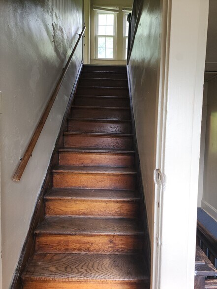 Stairs to 3rd floor - 4349 Andover Ter
