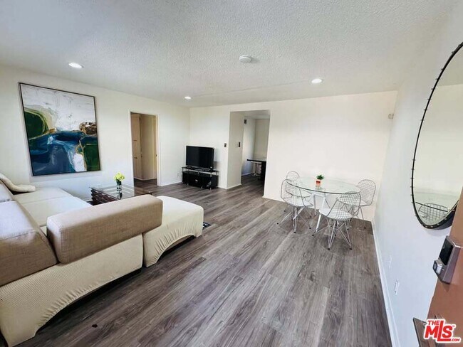 Building Photo - 14903 Normandie Ave