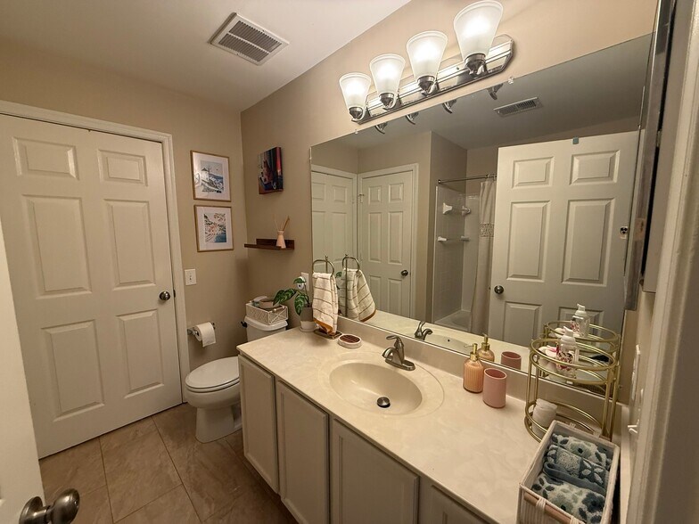 Building Photo - 18805 Sparkling Water Dr