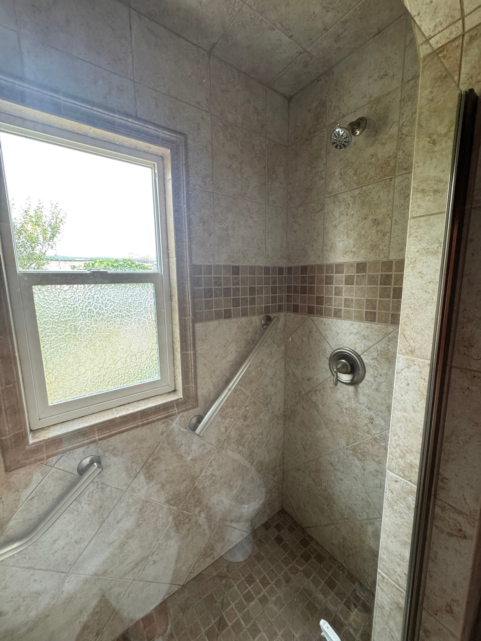 Building Photo - 9809 E Upriver Dr