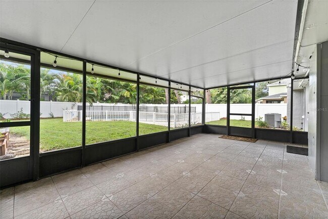 Building Photo - 4008 W Swann Ave