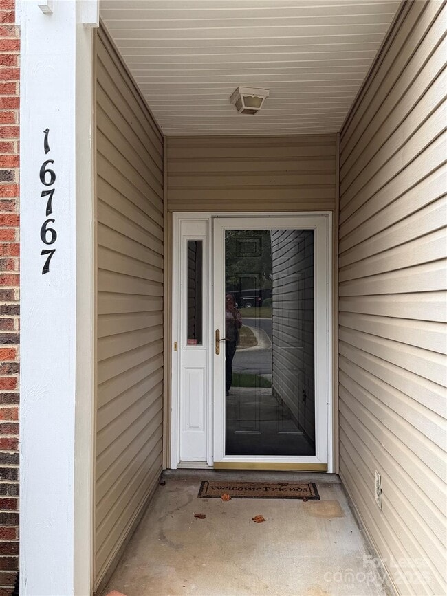 Building Photo - 16767 Commons Creek Dr