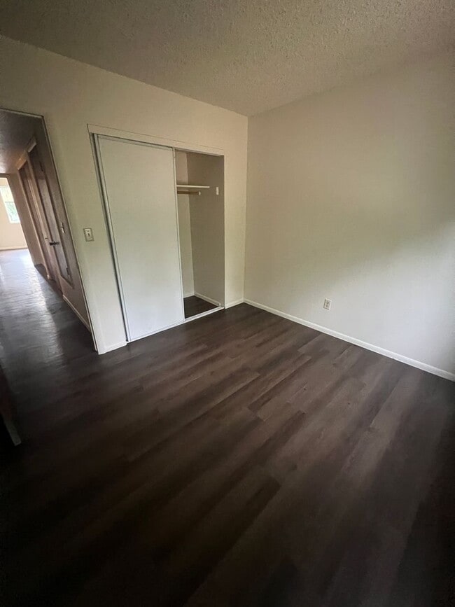 Building Photo - $2,125 - 3 Bedroom/1.5 Bath and Backyard. Christmas Tree Estates.