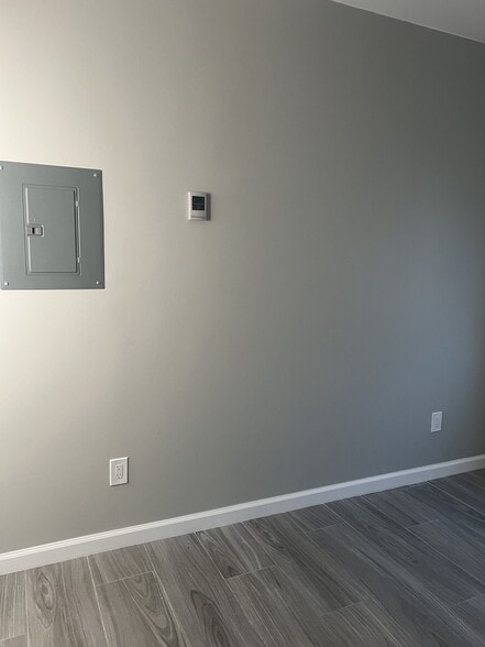 Building Photo - 808 Colton Dr