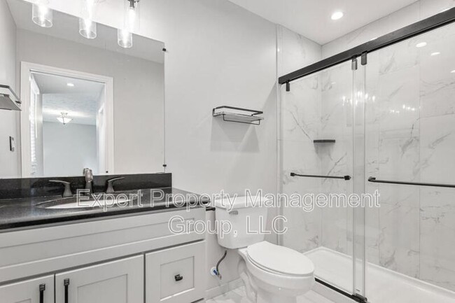 Building Photo - 2470 Lull Water Dr