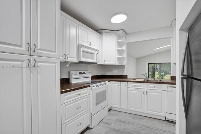 Building Photo - 3821 Arelia Dr