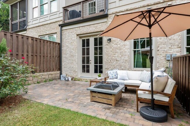 Building Photo - 2045 Bellrick Rd NW