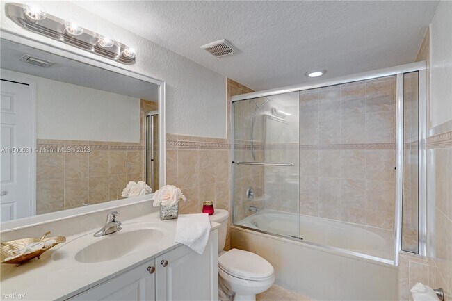 Building Photo - 3 br, 2 bath House - 21100 SW 87th Ave Apt...