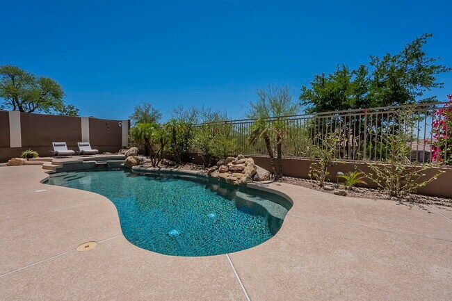 Building Photo - 10835 E Acacia Dr