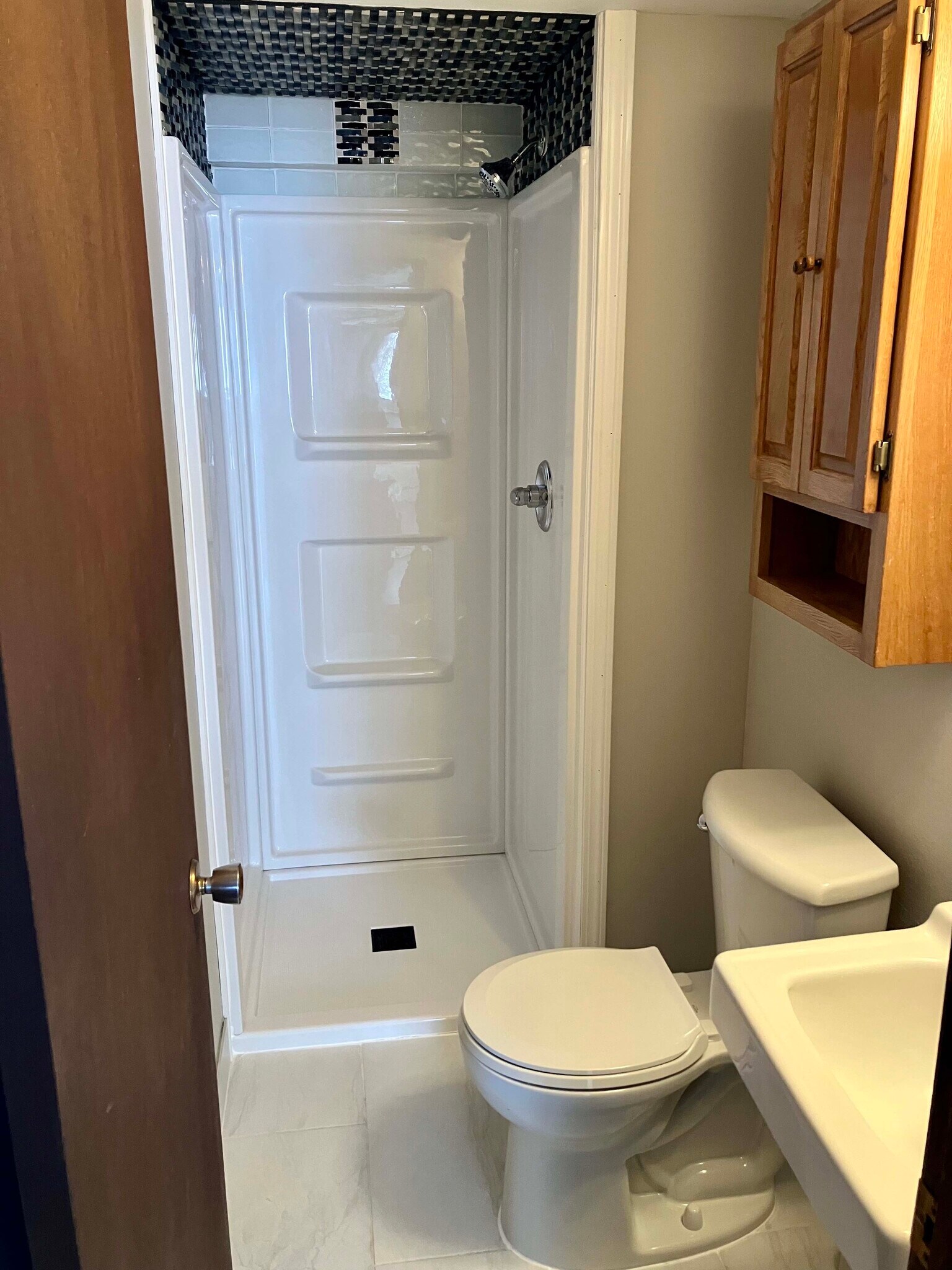 Building Photo - 6751 Geneva Ave S