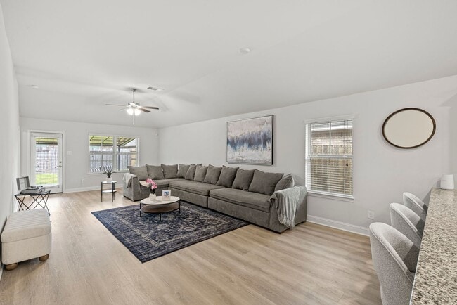 Building Photo - Beautiful just remodeled from top to bottom house in La Marque TX!