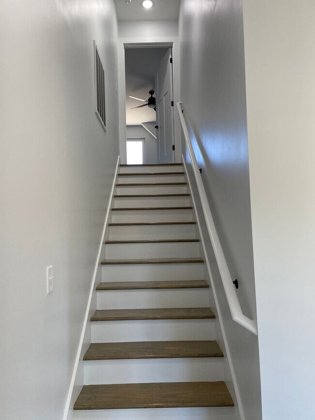 Building Photo - Beautiful Home for Rent – Modern Comforts & Great Features!