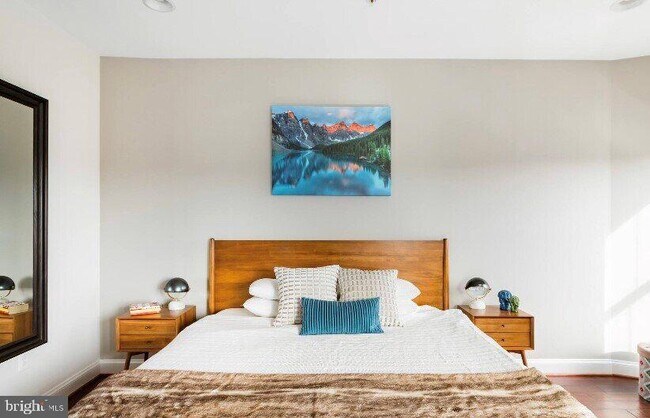 Building Photo - 1904 Vermont Ave NW