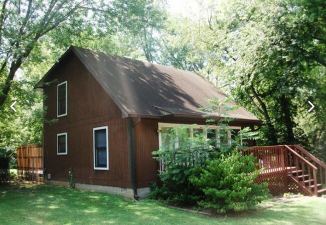 Building Photo - The Brownrose