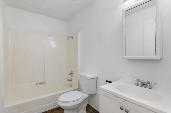 Building Photo - 5620-5624 NE Killingsworth St.