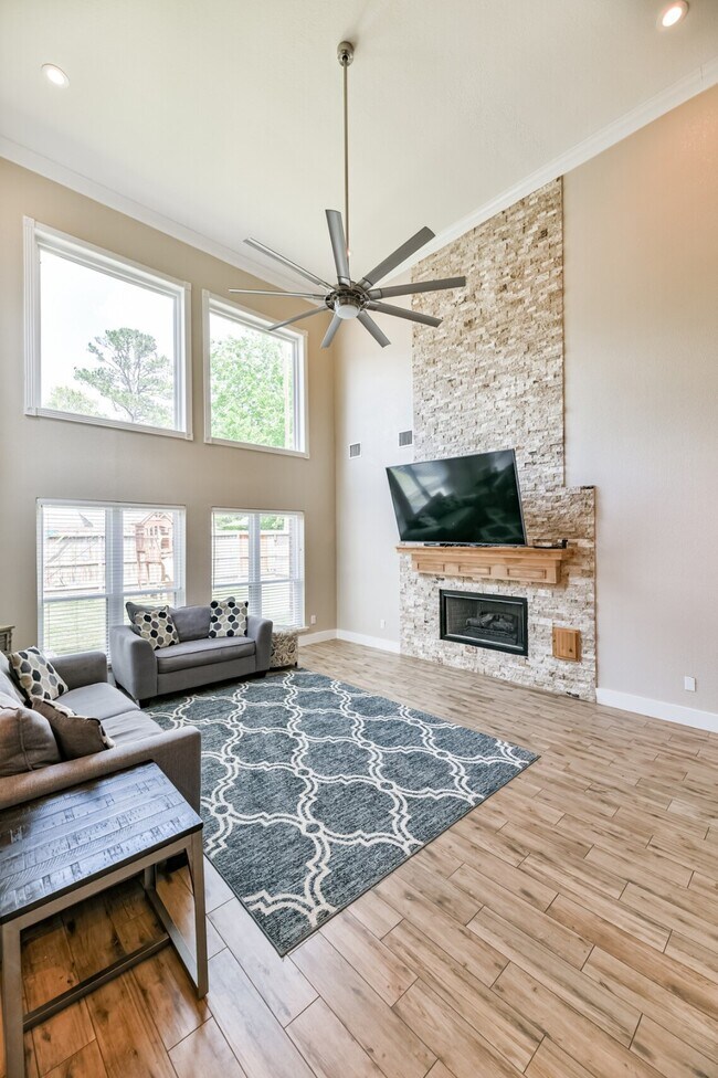 Building Photo - 11642 Cypresswood Dr