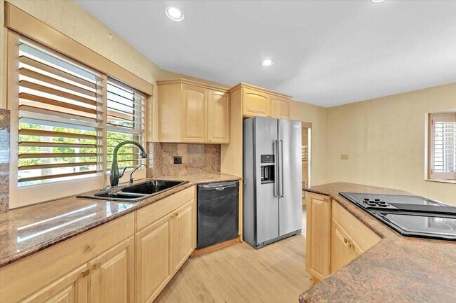 Building Photo - 8177 NW 53rd Ct