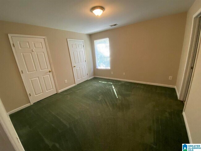 Building Photo - 510 Skyview Dr