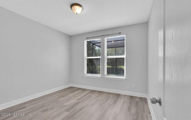 Building Photo - 4431 Vista Point Ln