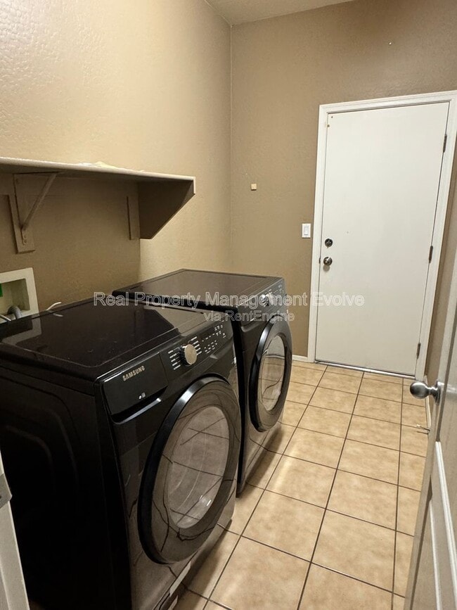 Building Photo - 9156 W Mine Trail