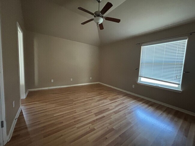 Building Photo - Charming 3BR House in Corpus Christi