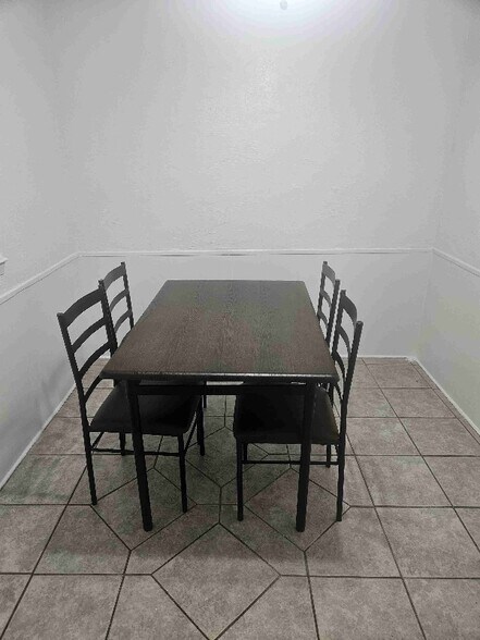 Building Photo - 6321 Saramac Dr