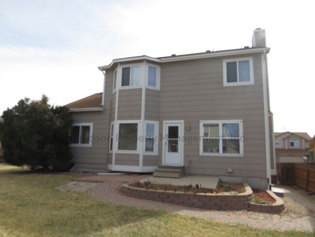 Building Photo - Spacious 3-Bedroom House in Pine Creek